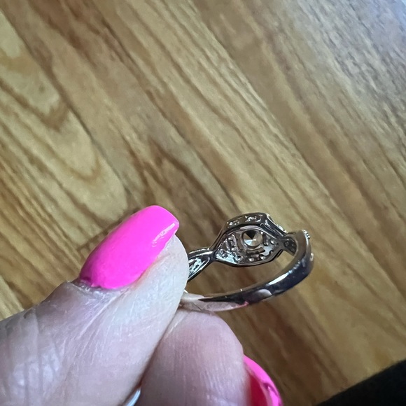 Zales white sapphire sterling silver ring new in box size 7 - Picture 7 of 7